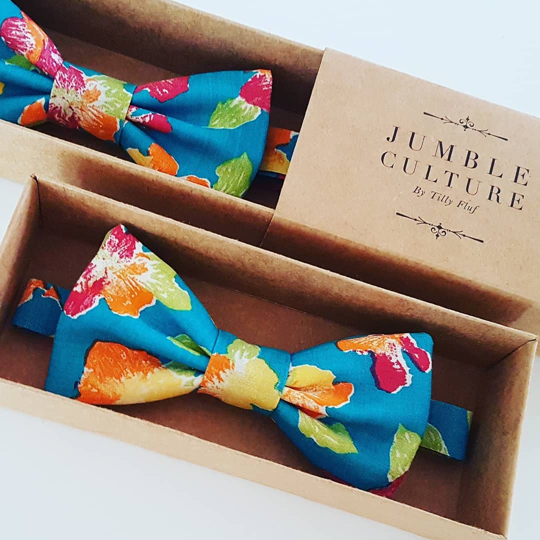 cheery hibiscus | classic bow tie